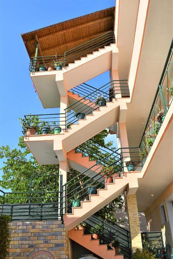 Hotel Villa Zeneli Sarandë Esterno foto