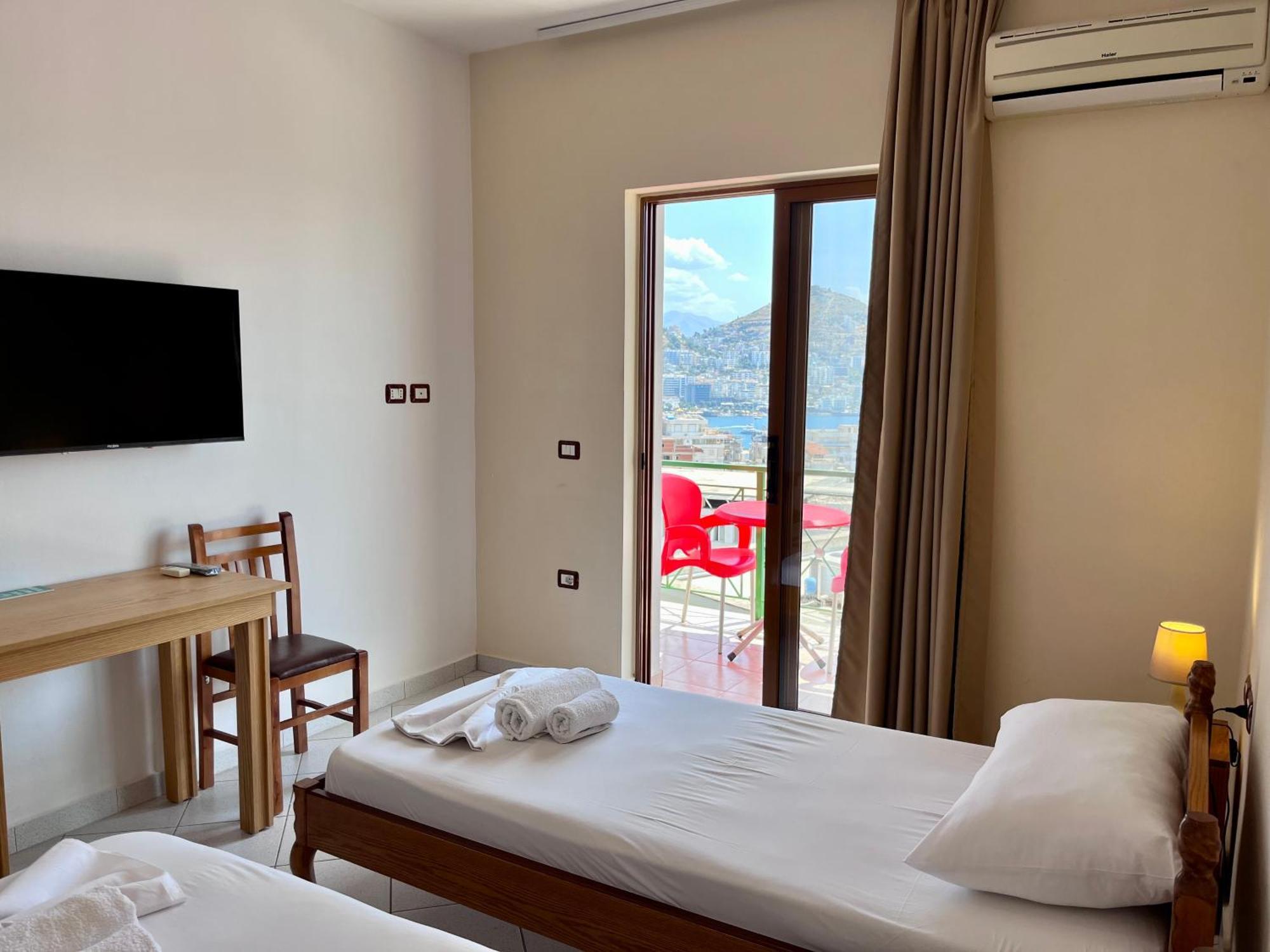 Hotel Villa Zeneli Sarandë Esterno foto