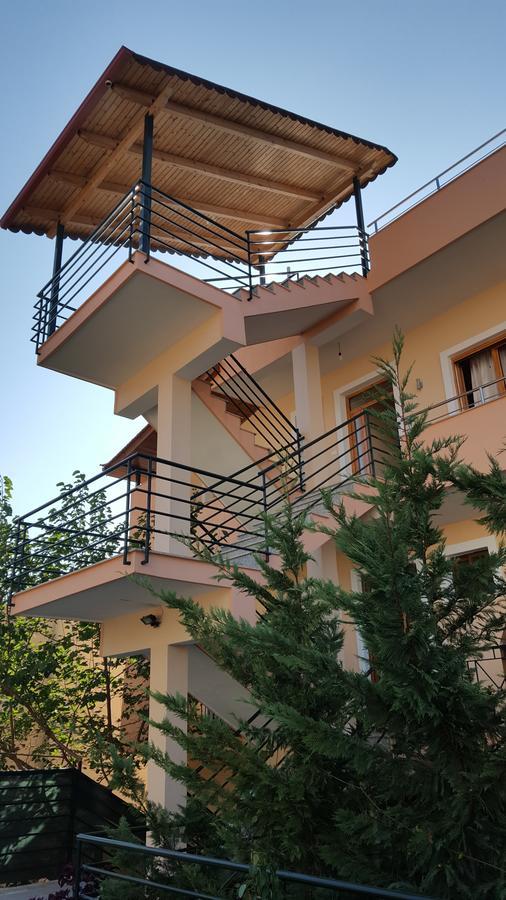 Hotel Villa Zeneli Sarandë Esterno foto